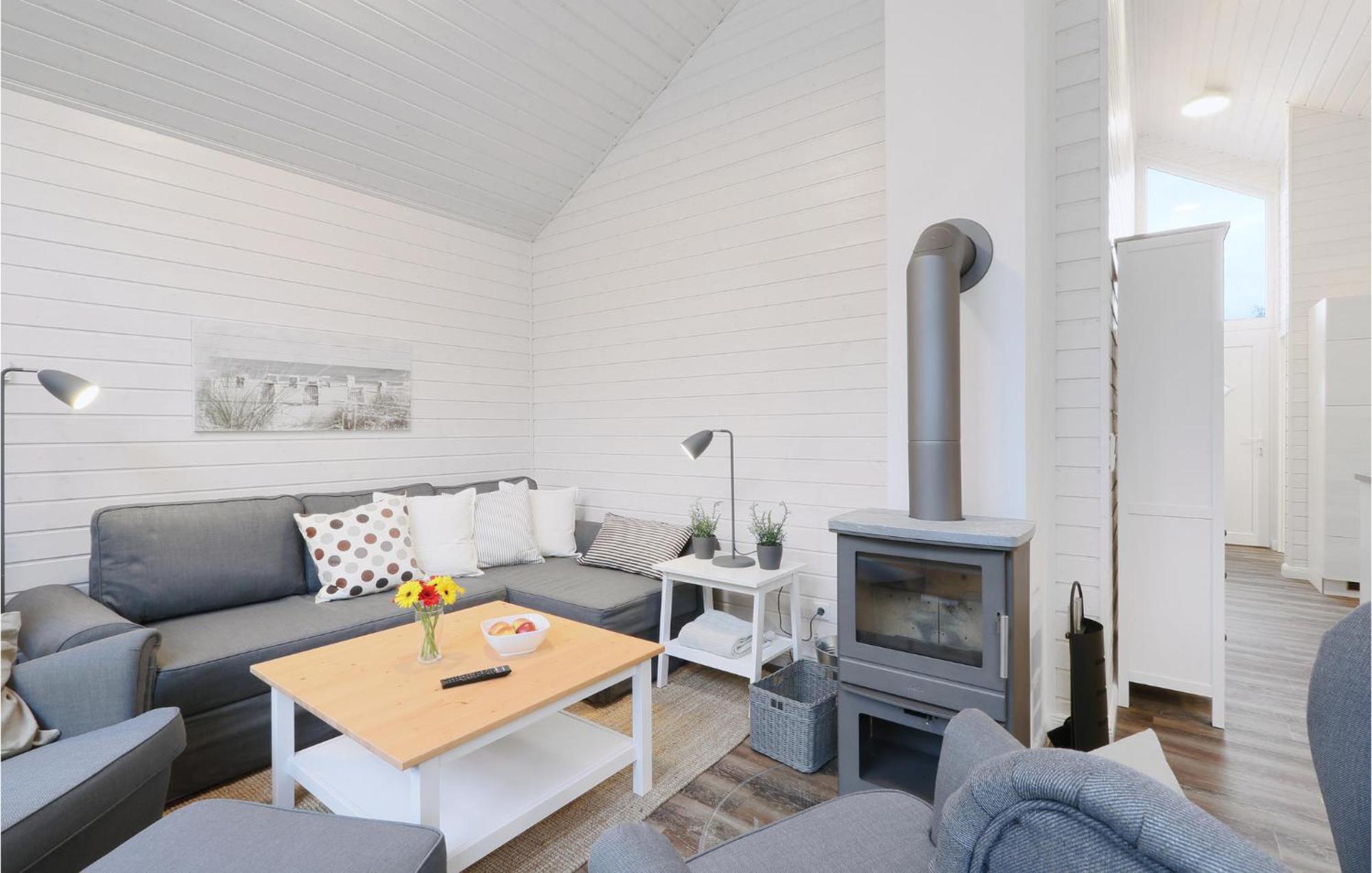 3 Bedroom Stunning Home In Krems Ii-Warderbrueck Gols Exterior foto